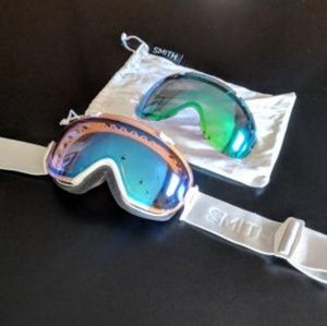 SMITH I/OS Chromapop White Goggles with Green Mirr